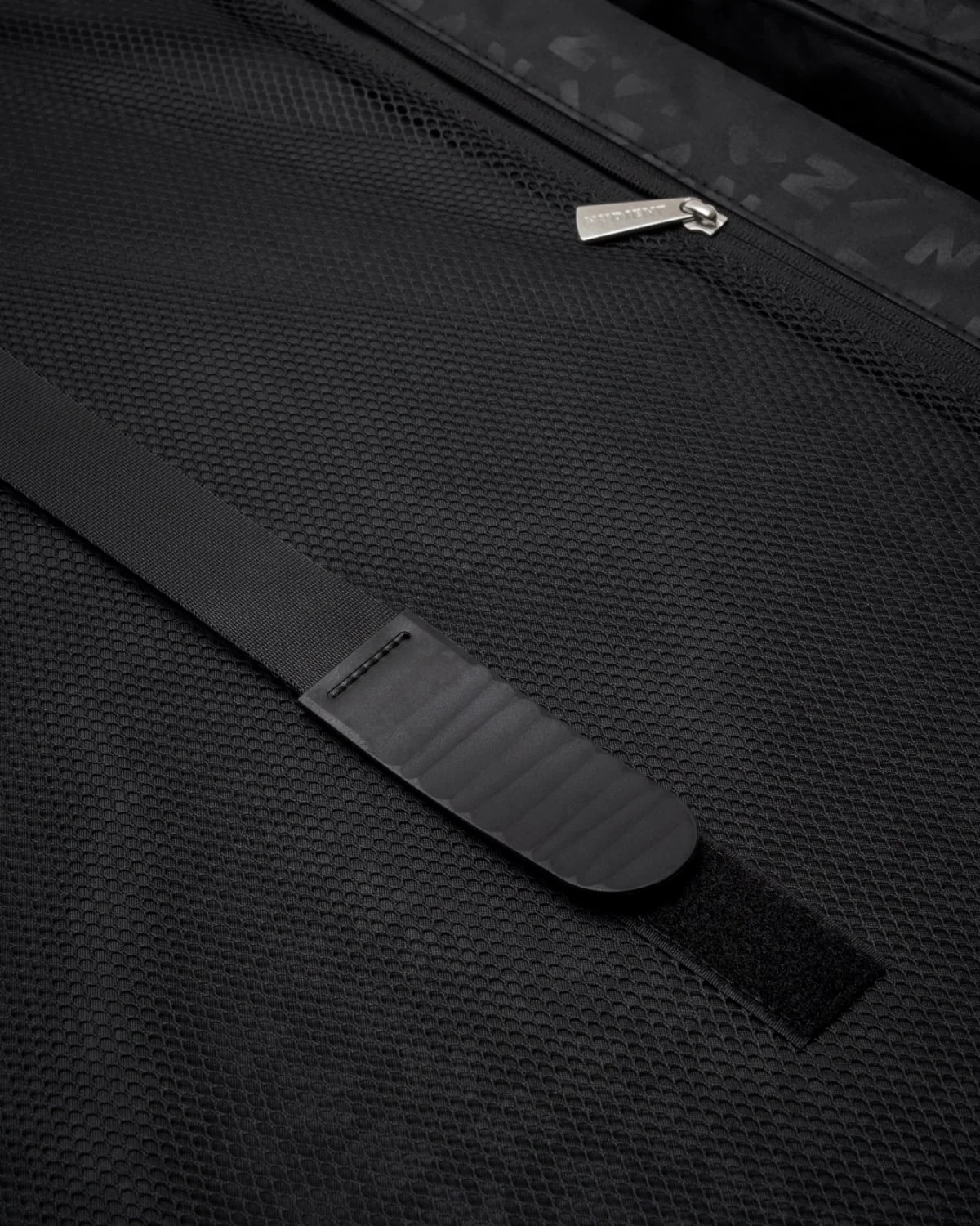 Bold Check-in (L) Bag - Image 9