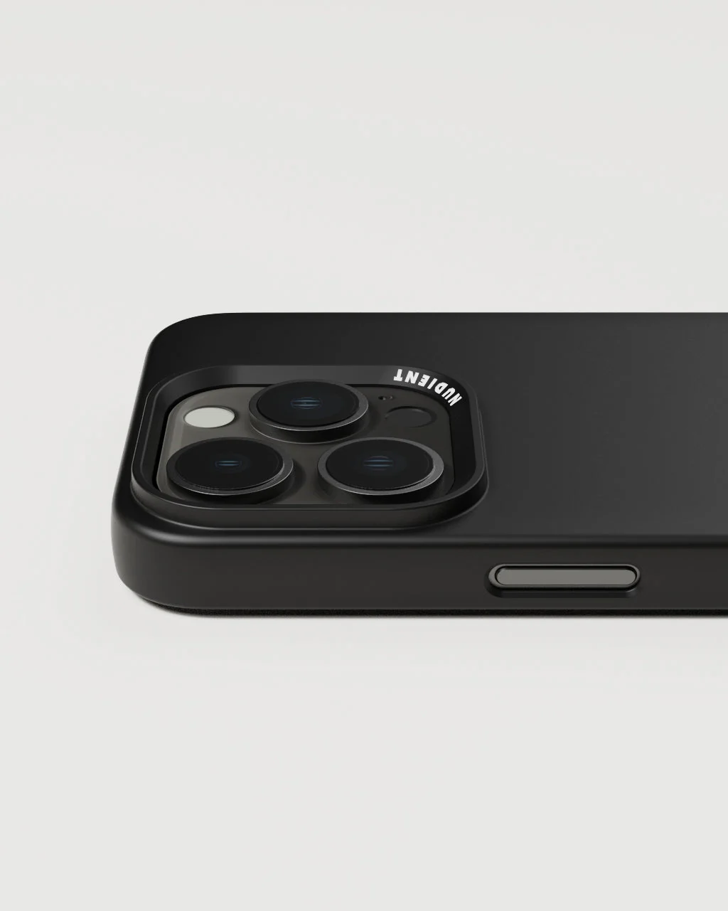 Thin Case - iPhone 15 Pro - Ink Black & Pine Green - Image 4