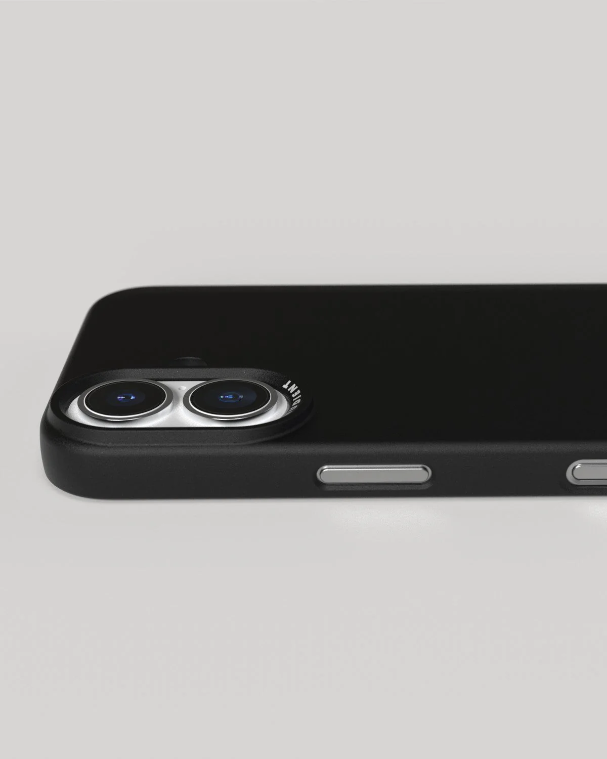 Thin Case - iPhone 16 - Ink Black & Midwinter Blue - Image 4